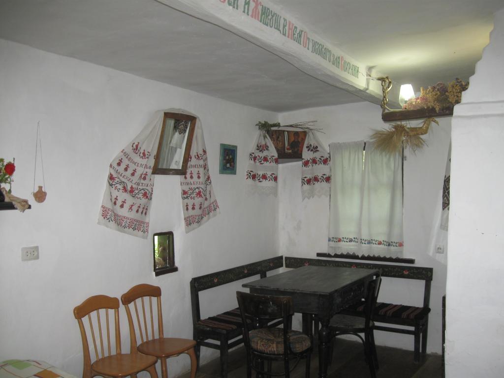 Koryakivskyi Rai Guest House Dmitrenki Exterior foto